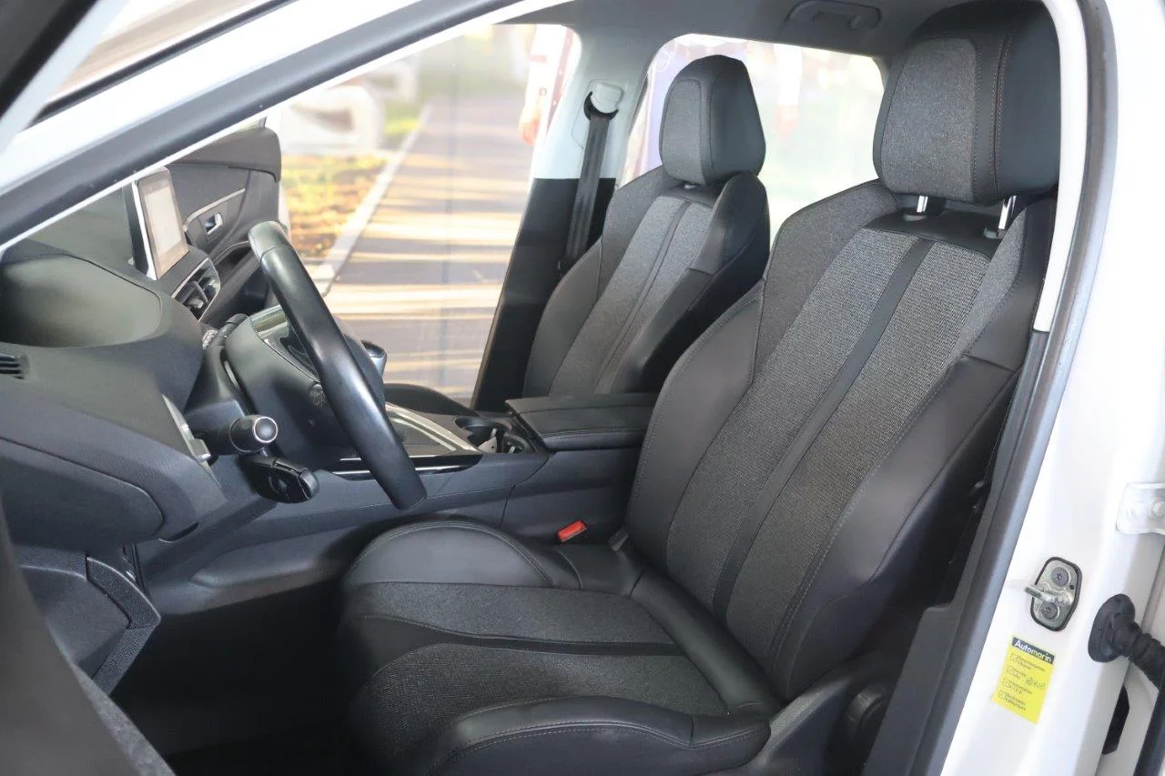 Peugeot 3008 - View model 22