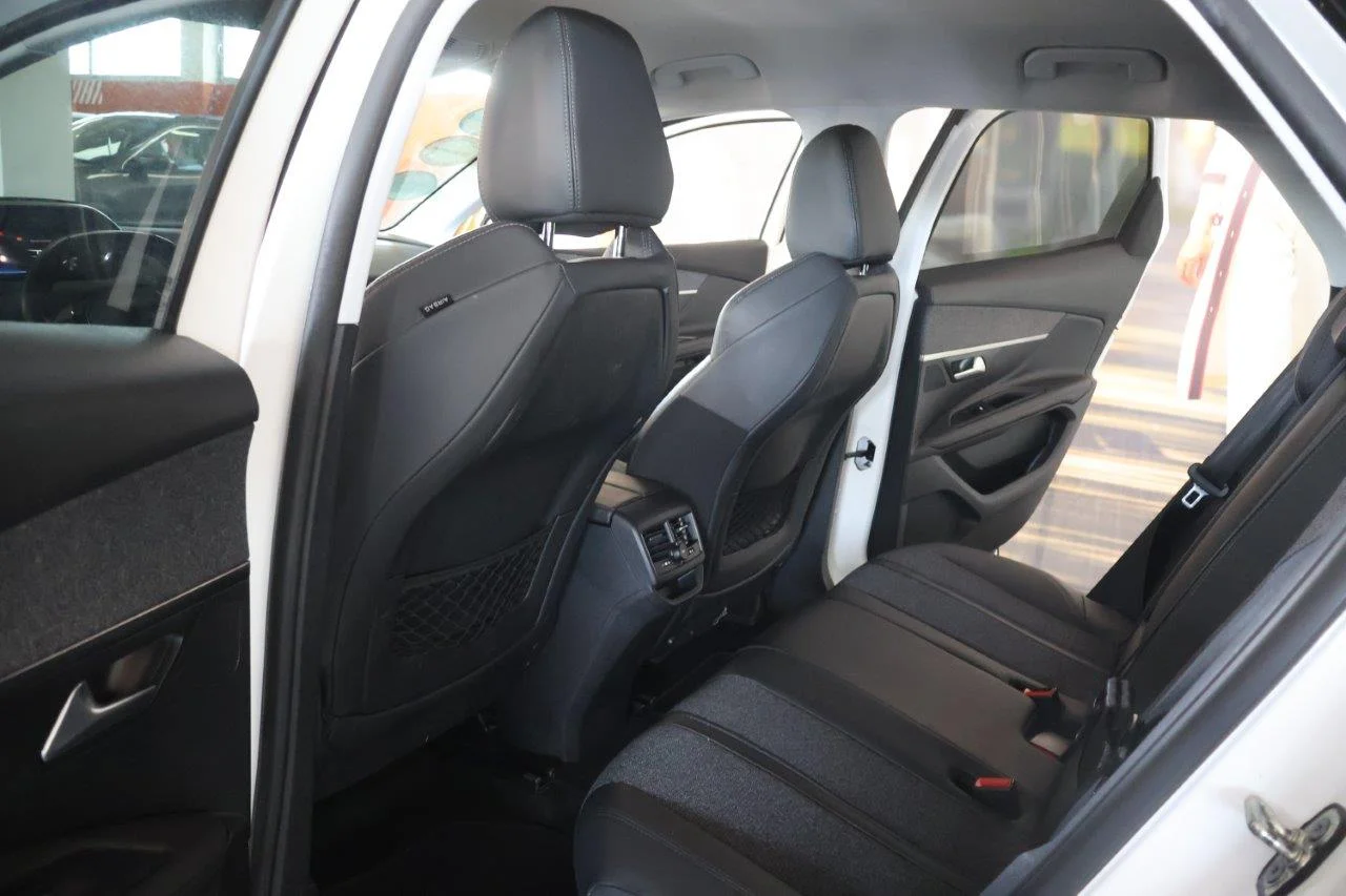 Peugeot 3008 - View model 24
