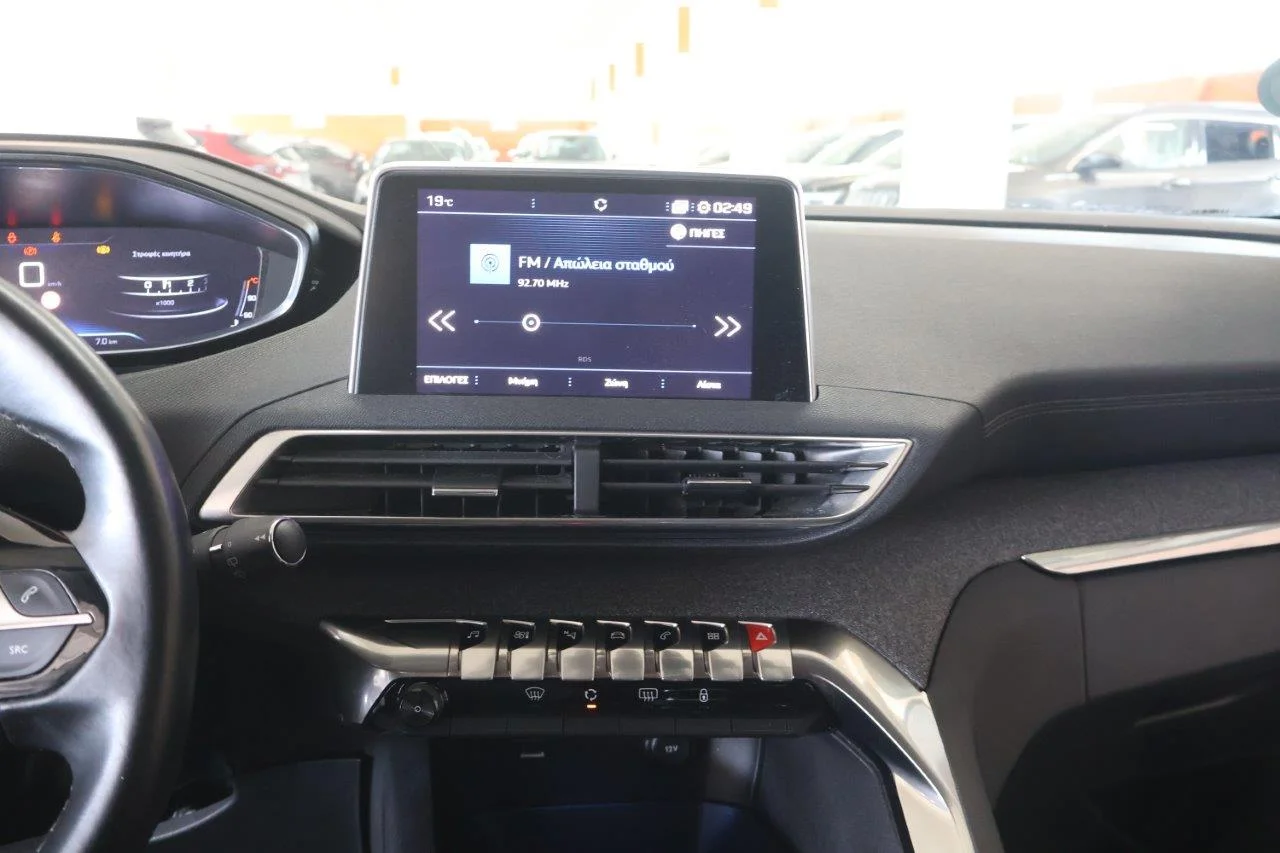Peugeot 3008 - View model 28