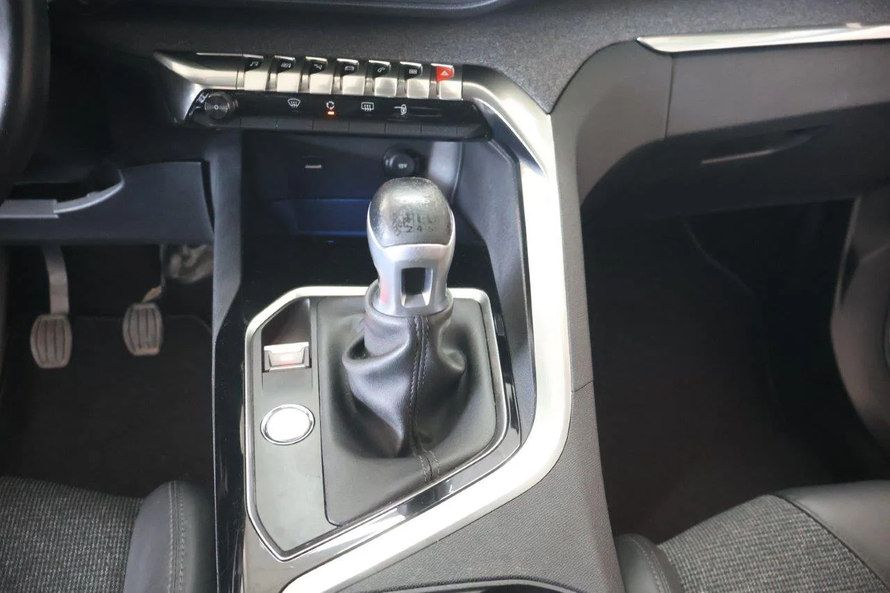 Peugeot 3008 - View model 32