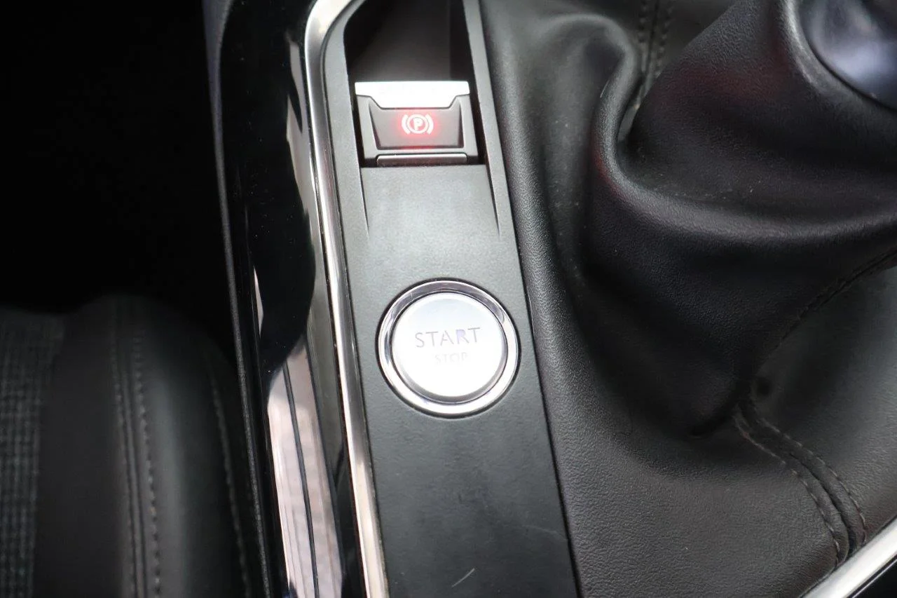 Peugeot 3008 - View model 33