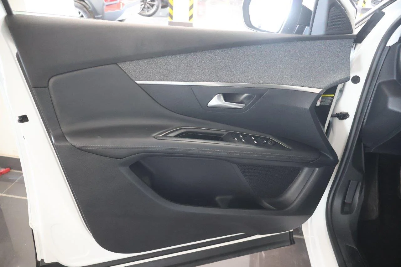 Peugeot 3008 - View model 34
