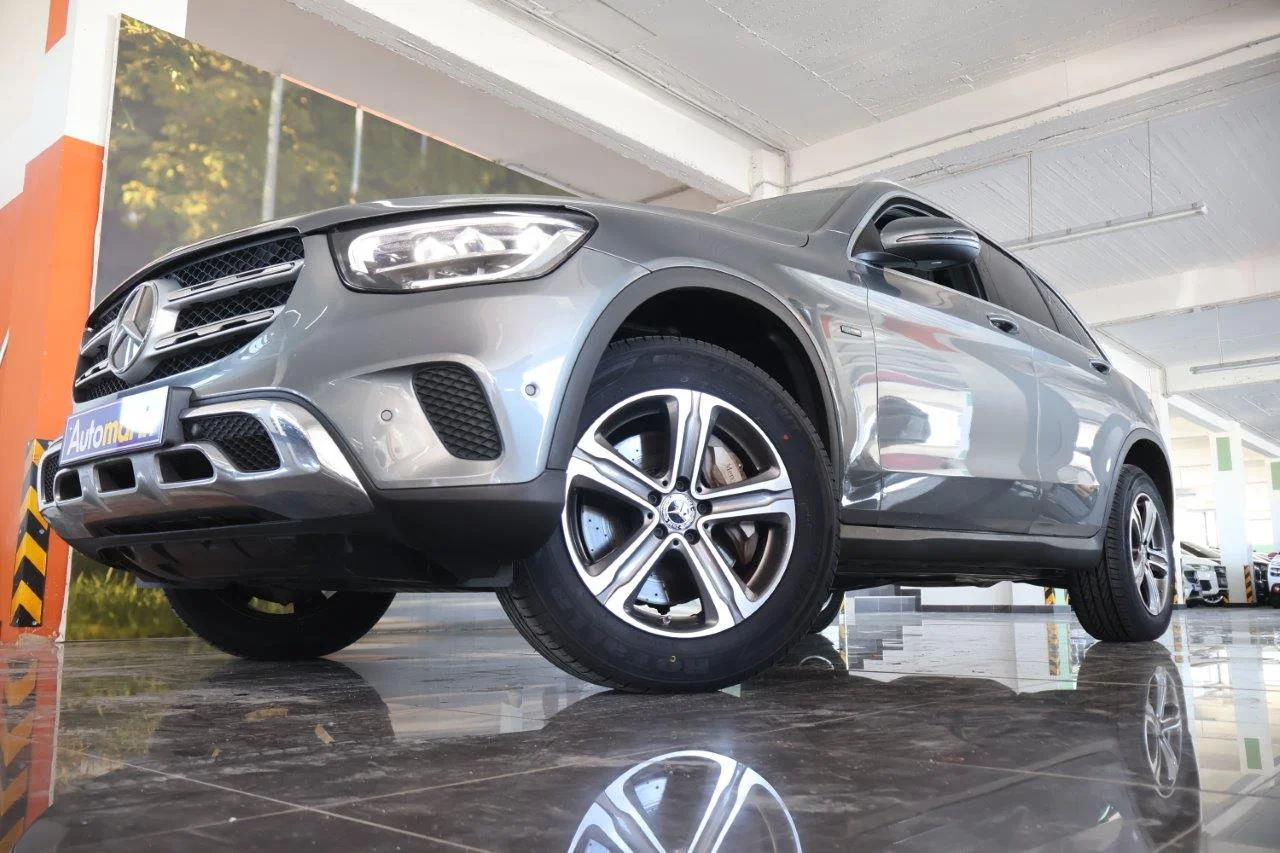 View 2 - Mercedes-Benz GLC 300 - 2021
