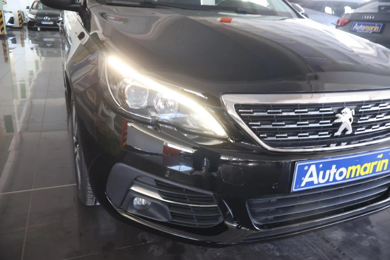 Peugeot 308 - View model 17