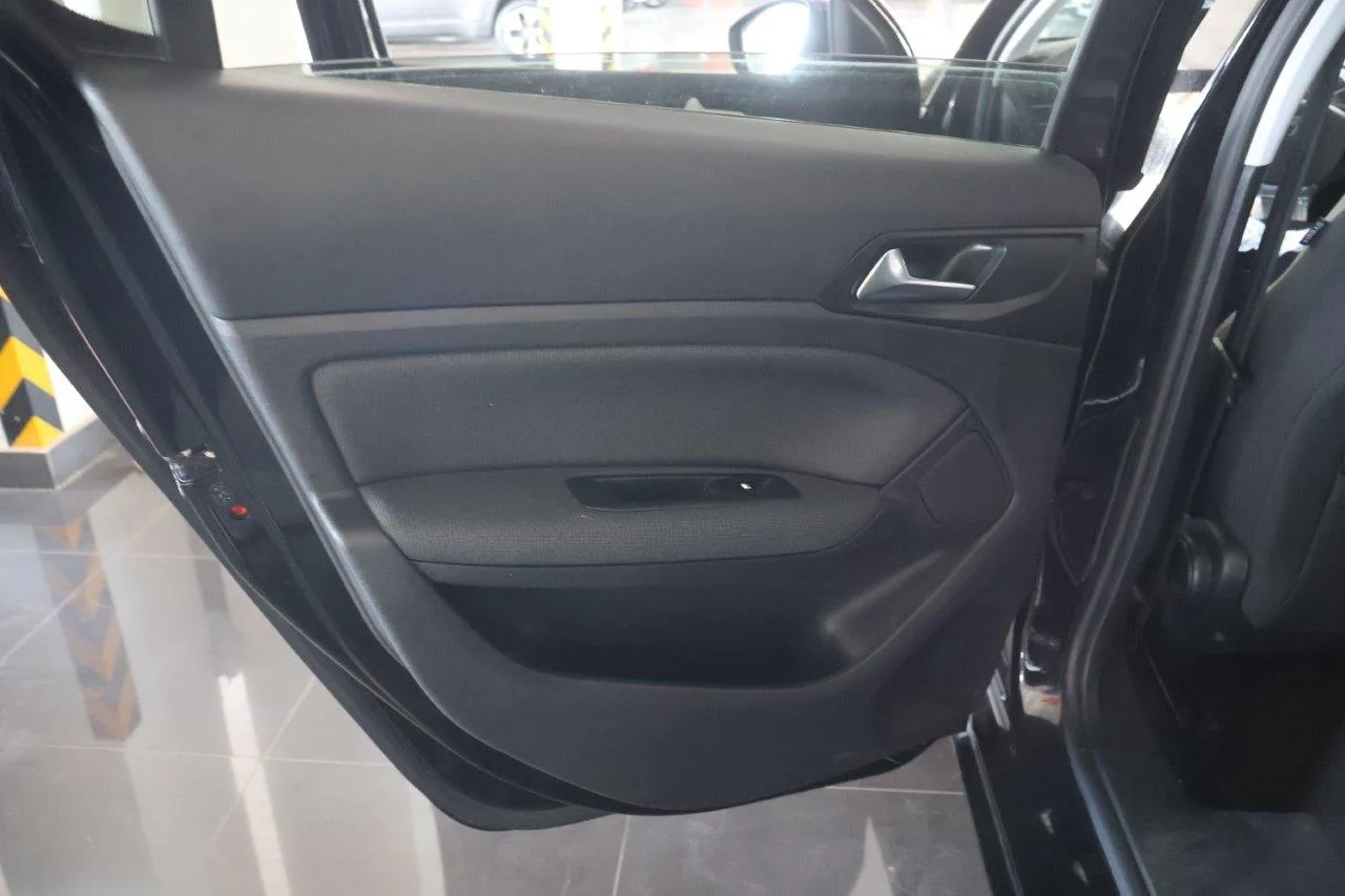 Peugeot 308 - View model 36