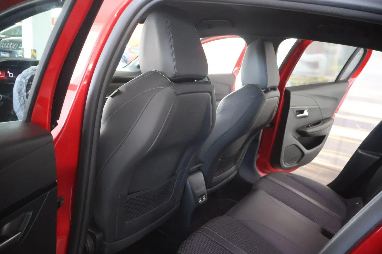 Peugeot 208 - View model 23