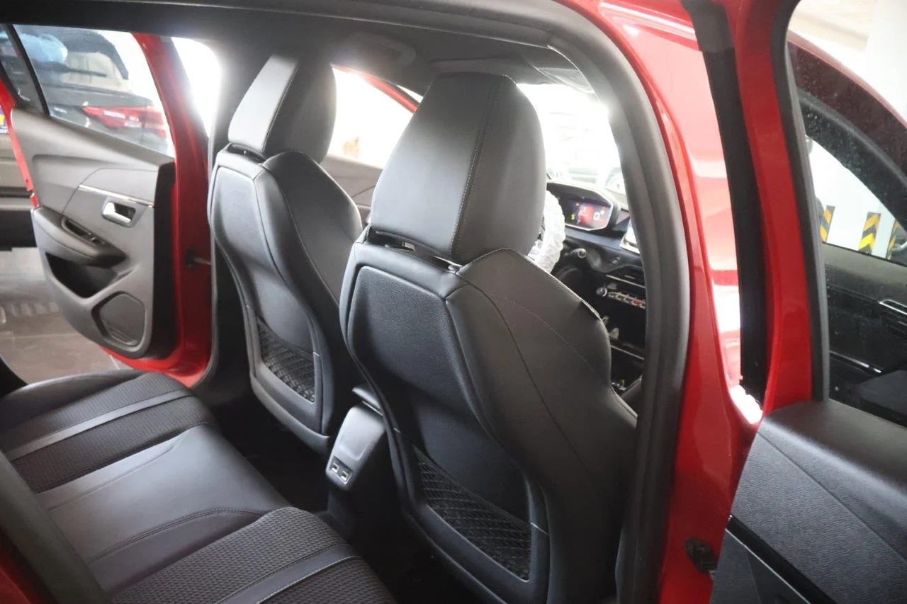 Peugeot 208 - View model 25