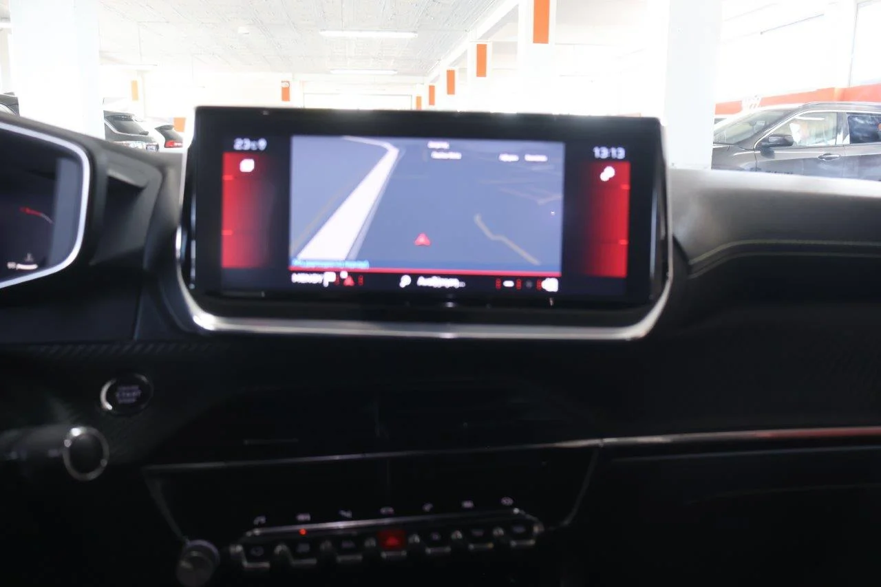 Peugeot 208 - View model 27