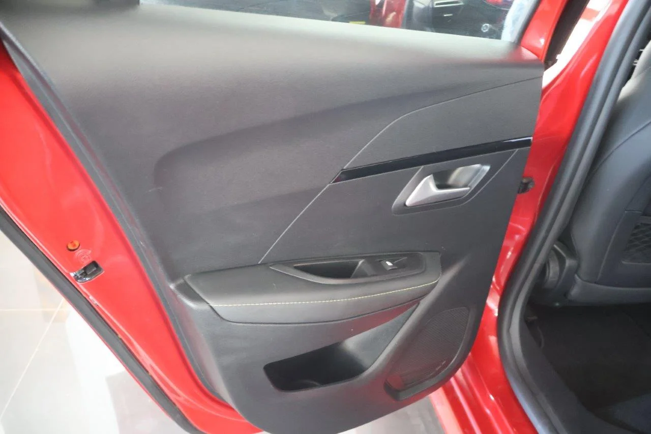 Peugeot 208 - View model 34