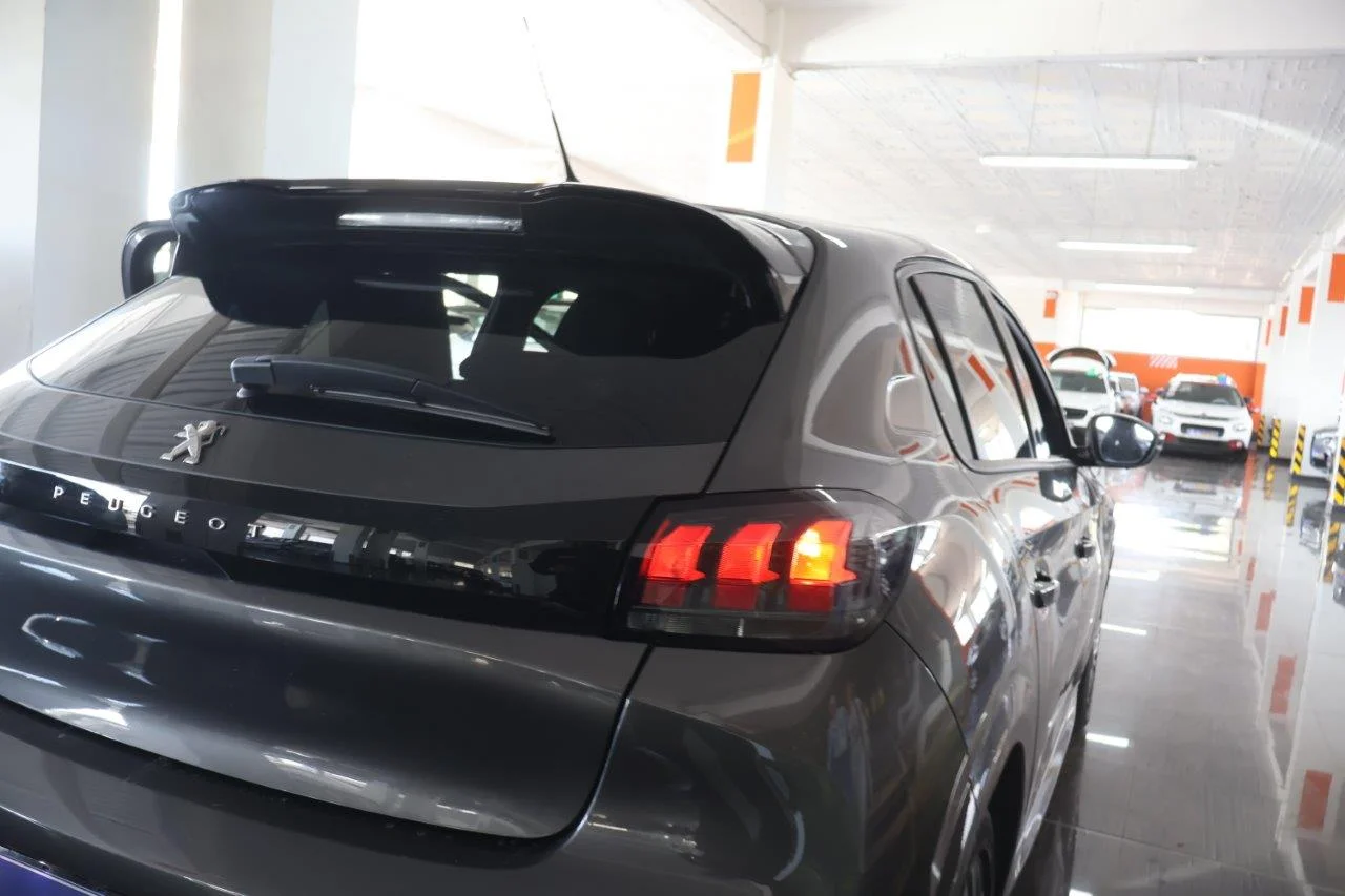 Peugeot 208 - View model 11