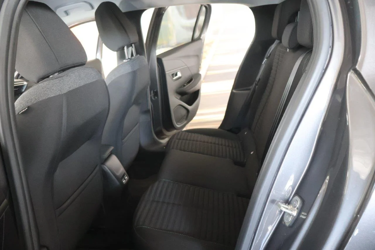 Peugeot 208 - View model 25