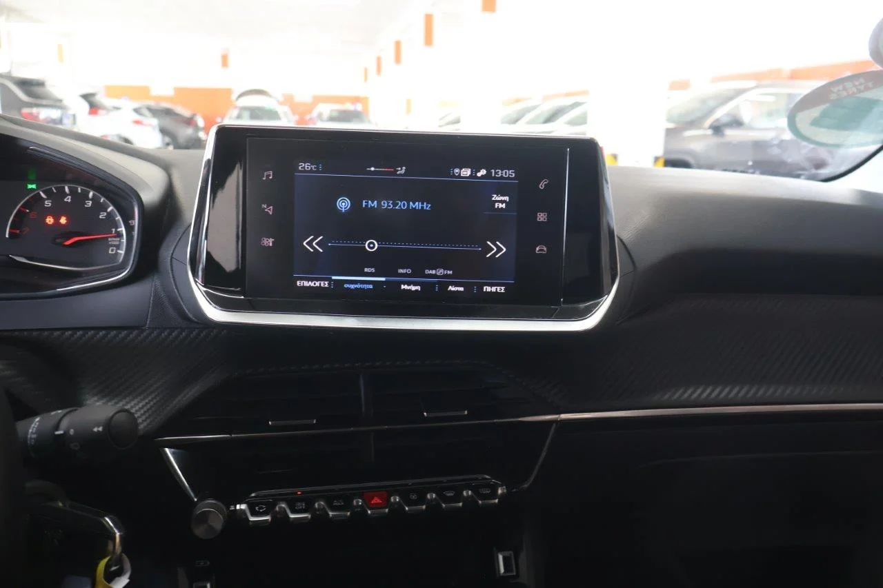 Peugeot 208 - View model 28