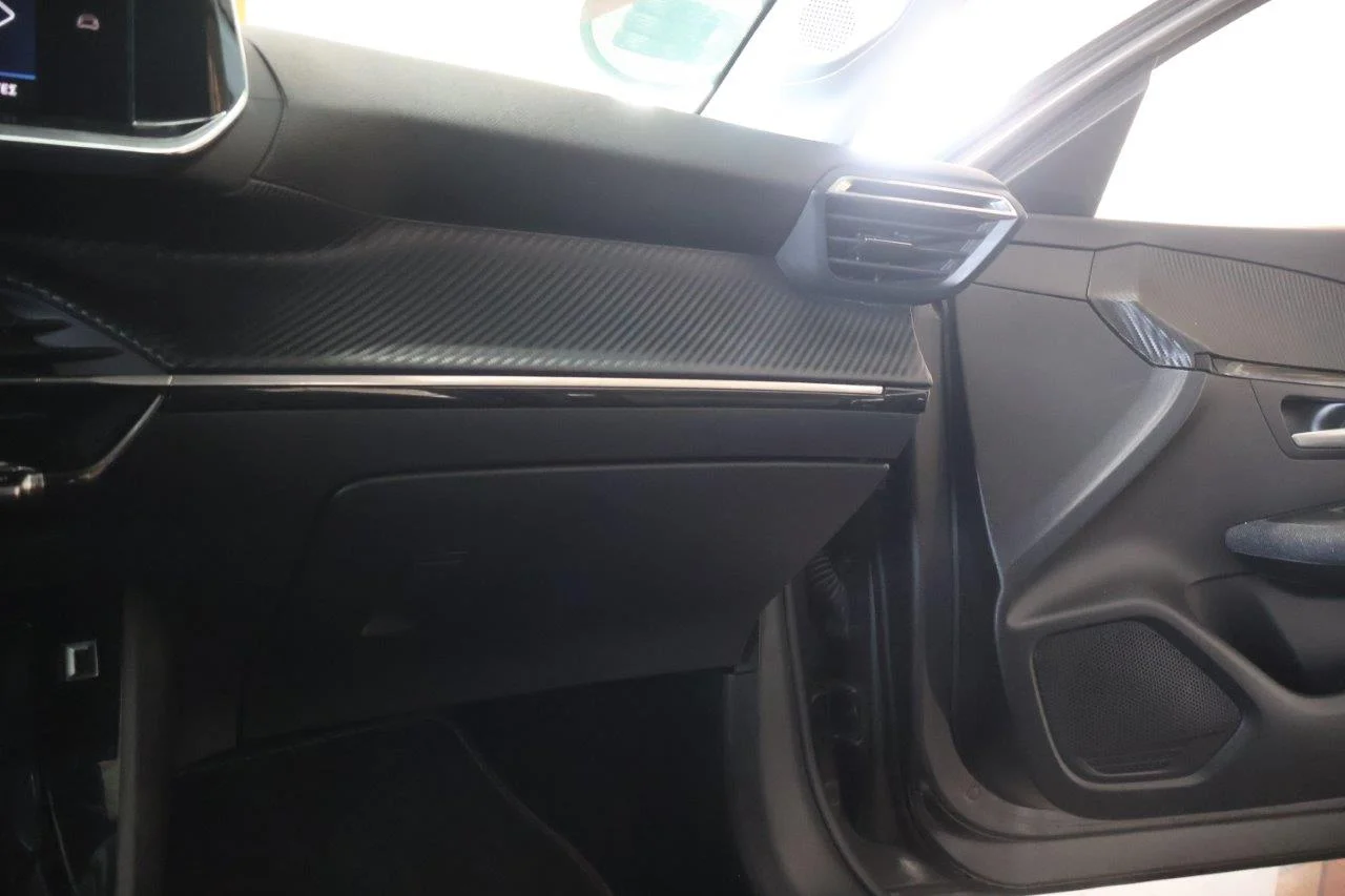 Peugeot 208 - View model 31