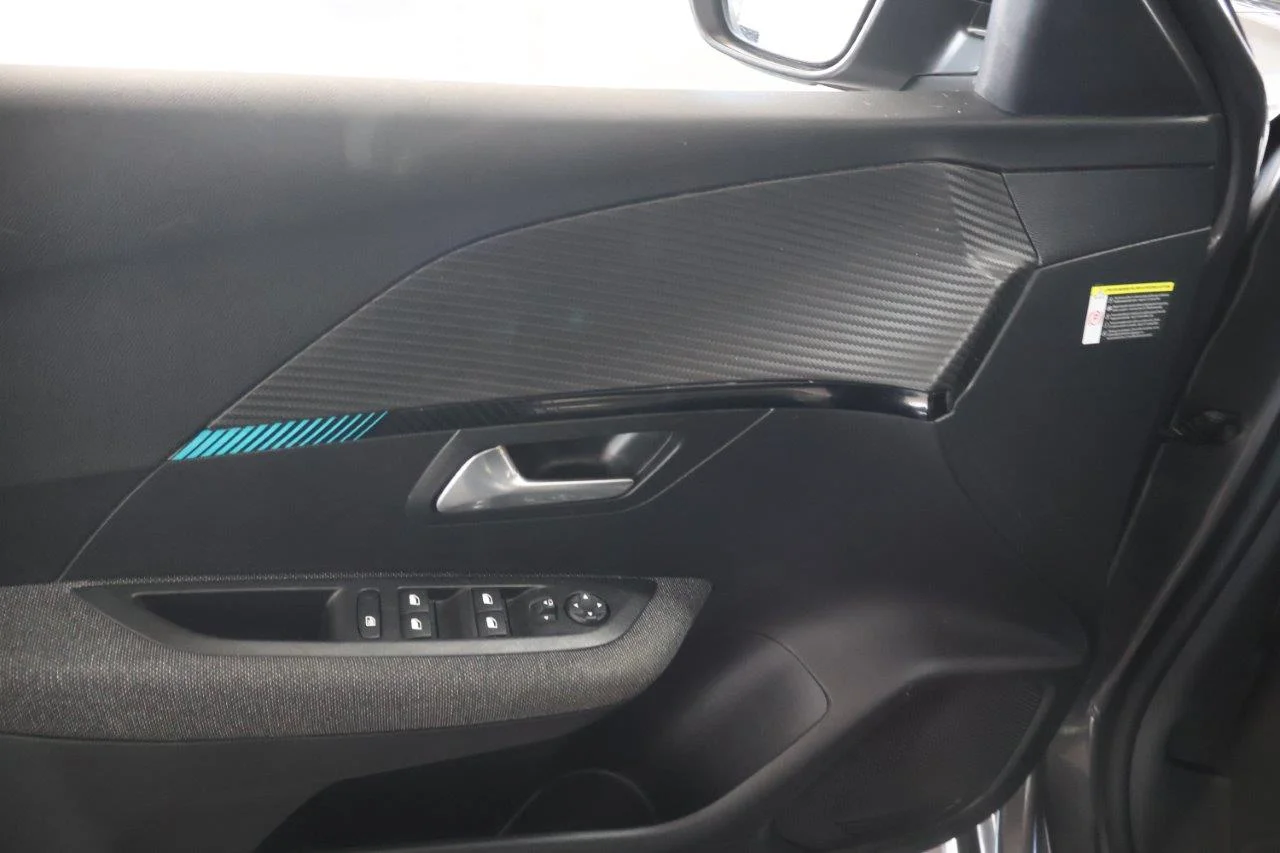 Peugeot 208 - View model 34