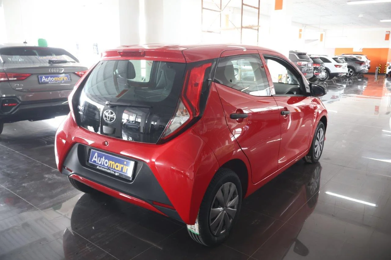 View 5 - Toyota Aygo - 2021