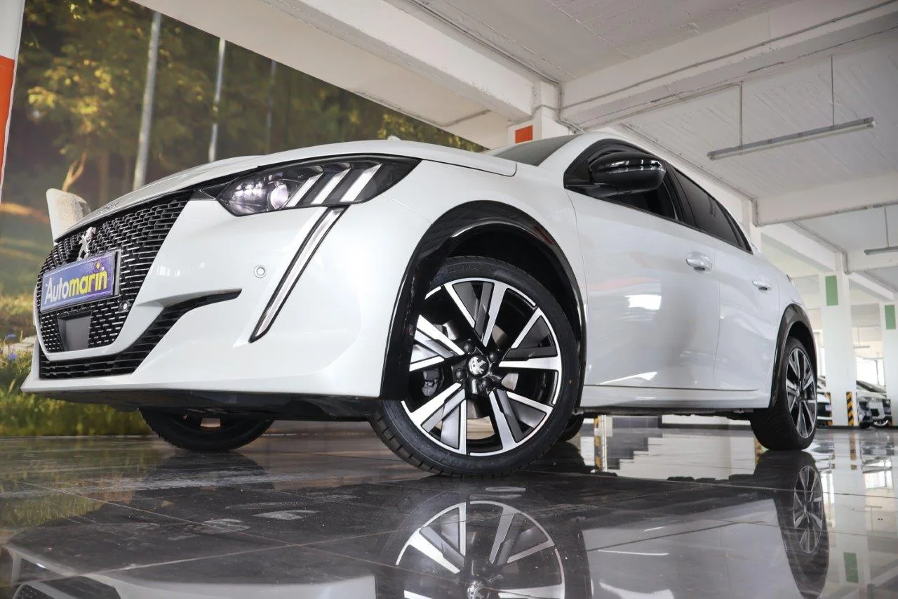 View 2 - Peugeot 208 - 2019