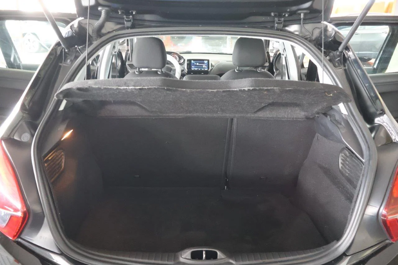 Peugeot 208 - View model 9