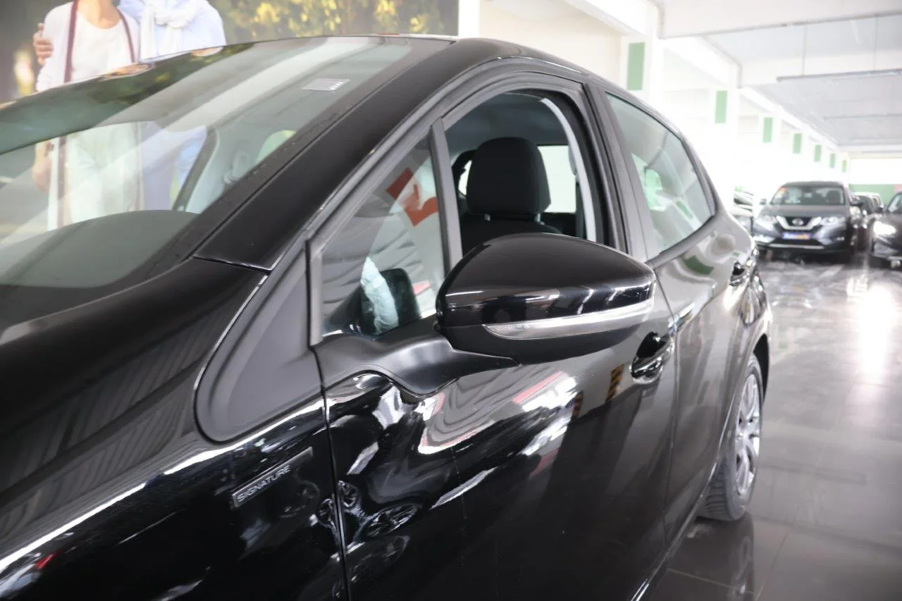 Peugeot 208 - View model 14