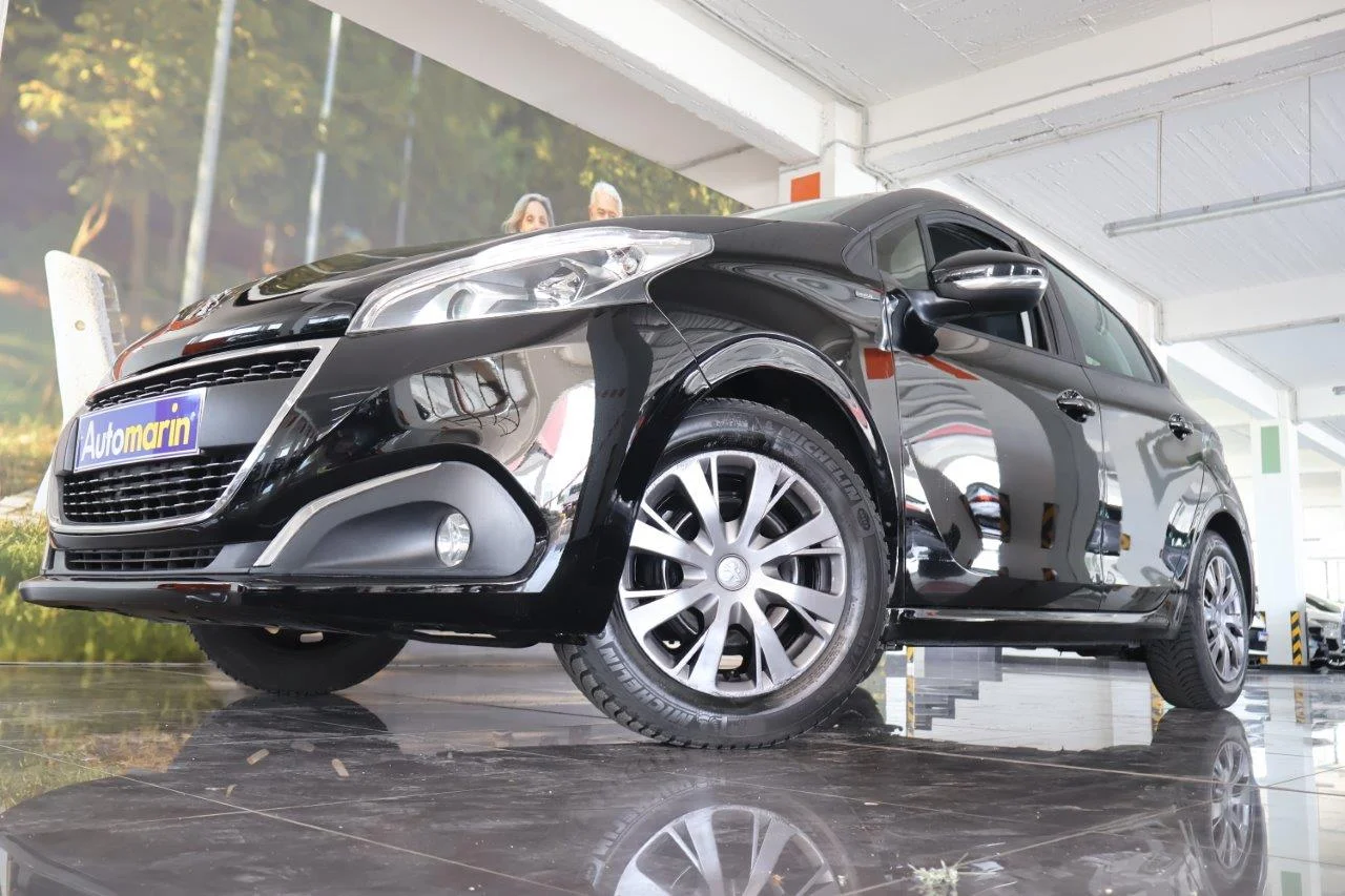 Peugeot 208 - View model 21