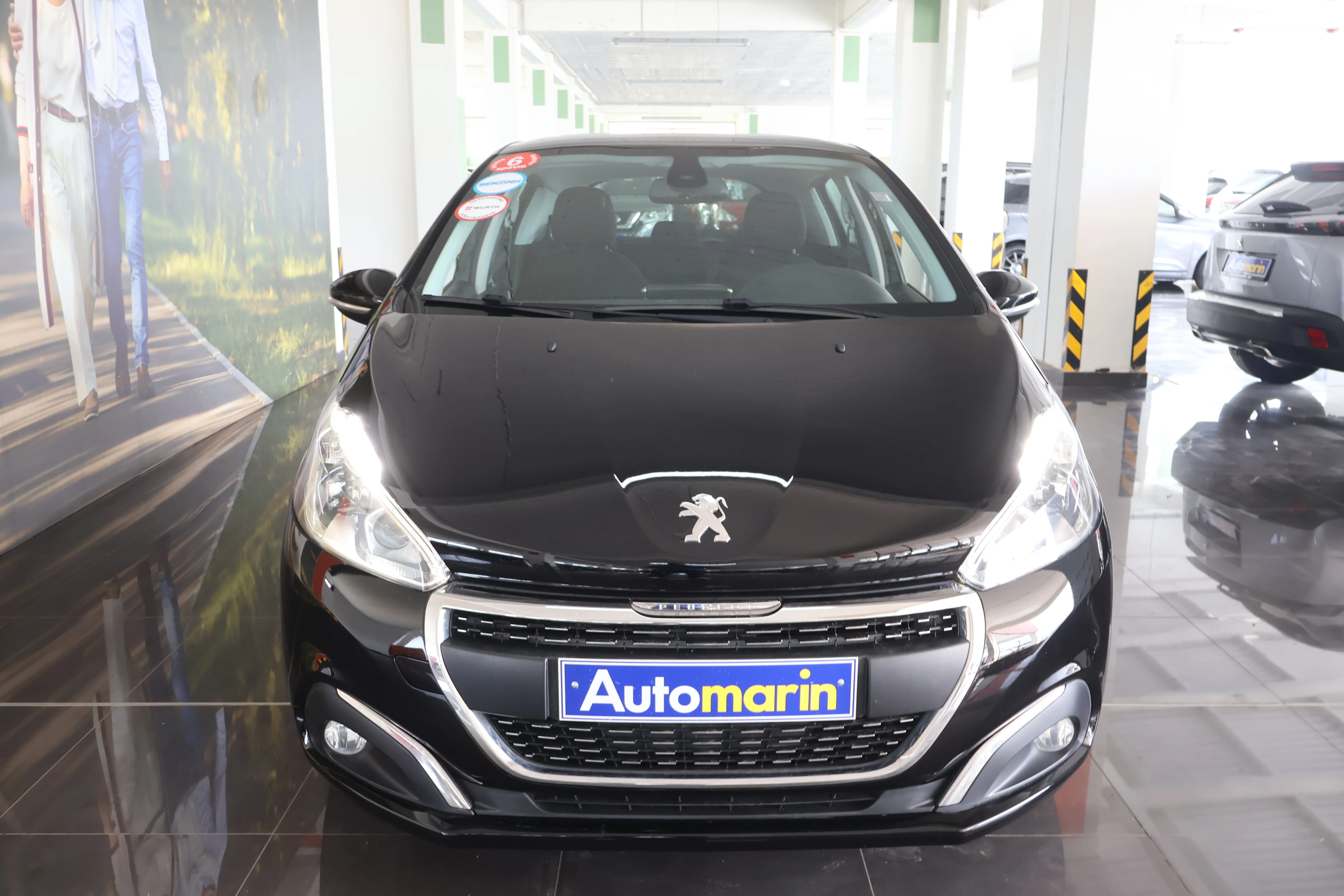 Peugeot 208 - View model 22