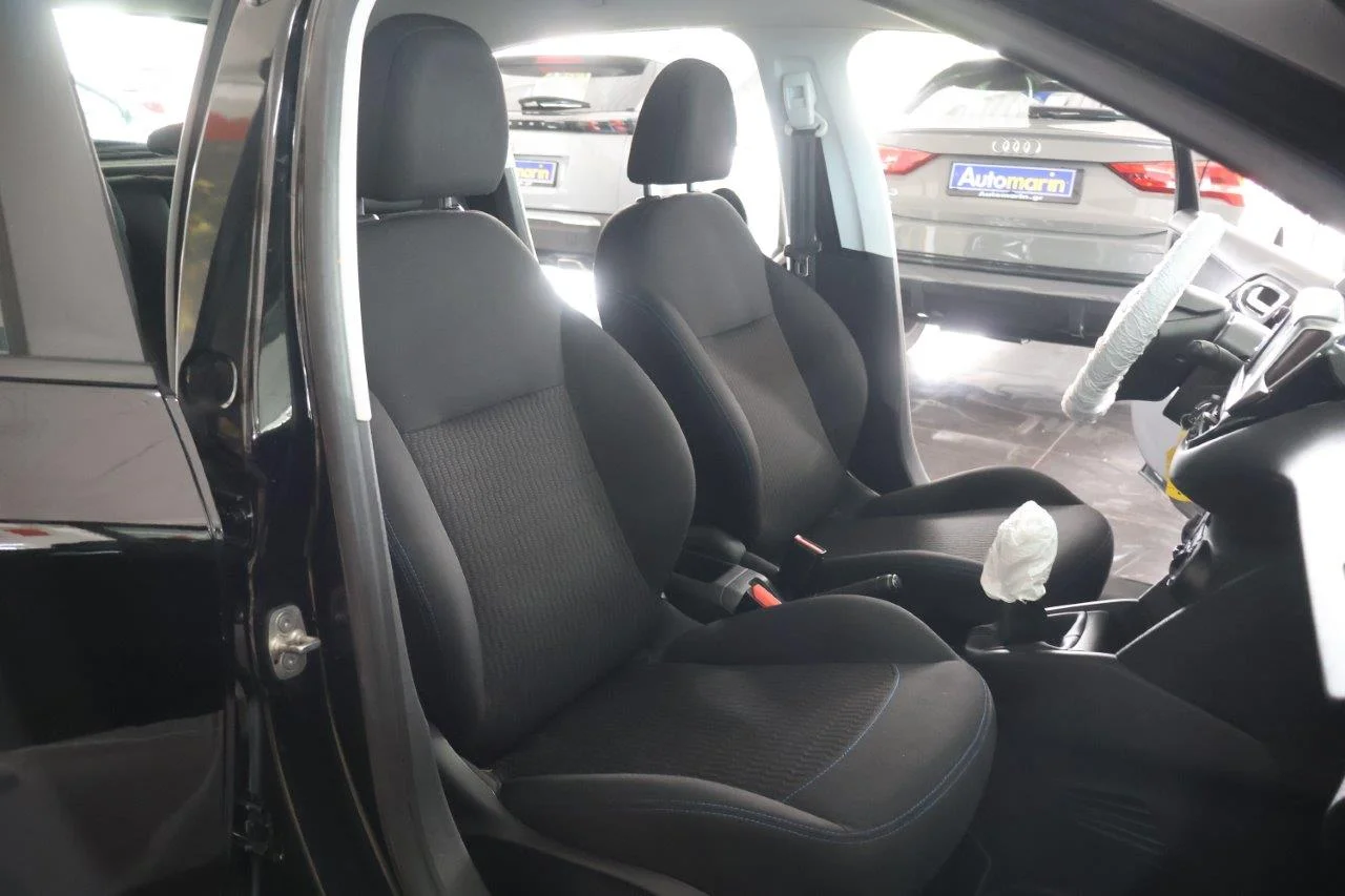 Peugeot 208 - View model 25