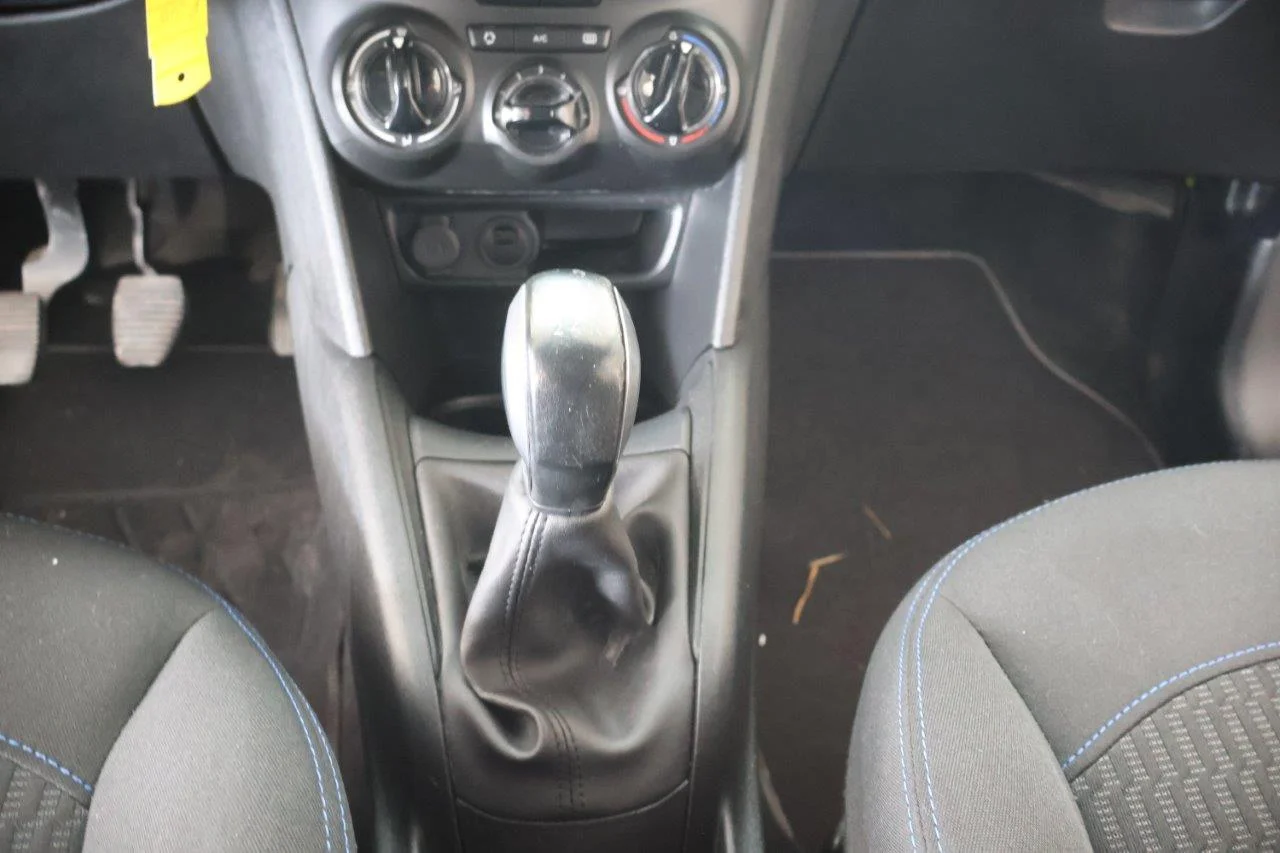 Peugeot 208 - View model 33