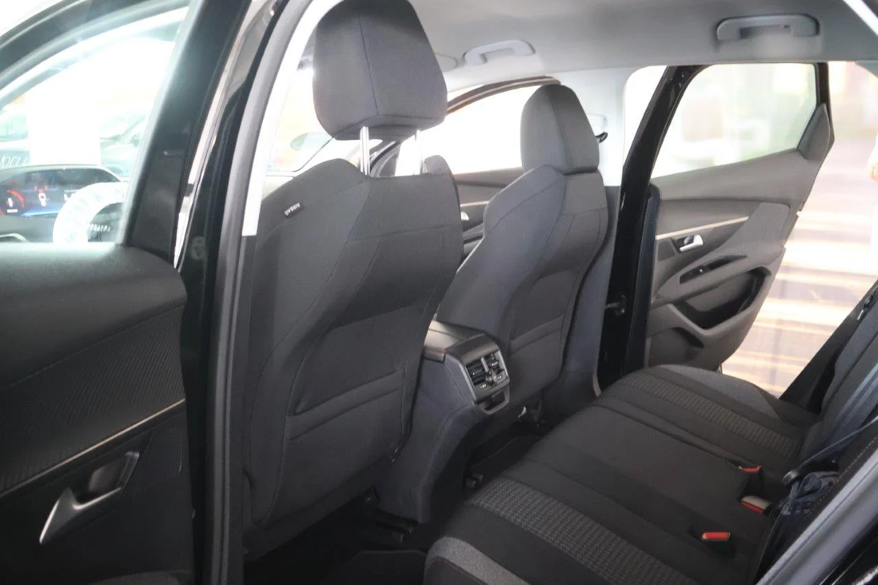 Peugeot 3008 - View model 25