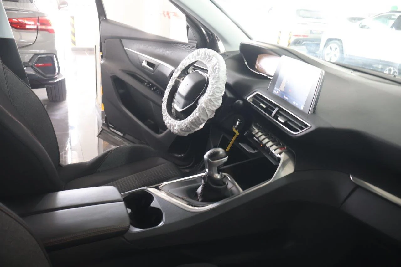Peugeot 3008 - View model 35