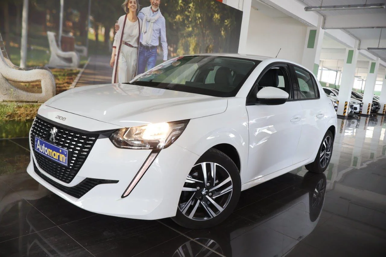 View 1 - Peugeot 208 - 2020