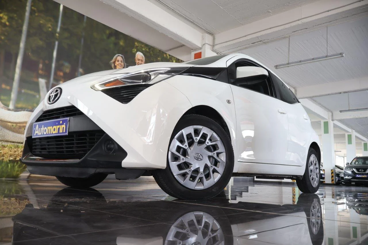 View 2 - Toyota Aygo - 2021
