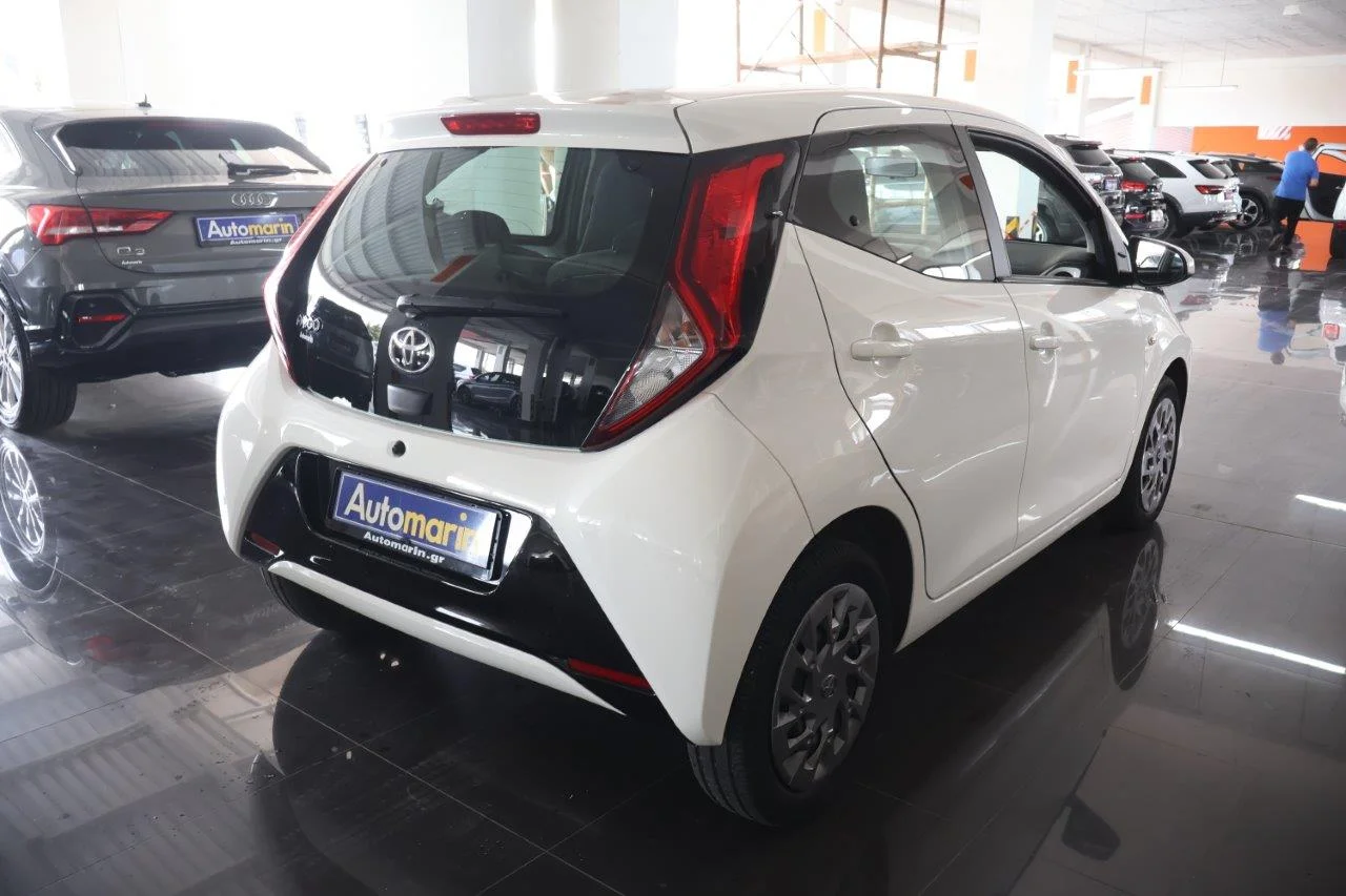 View 5 - Toyota Aygo - 2021
