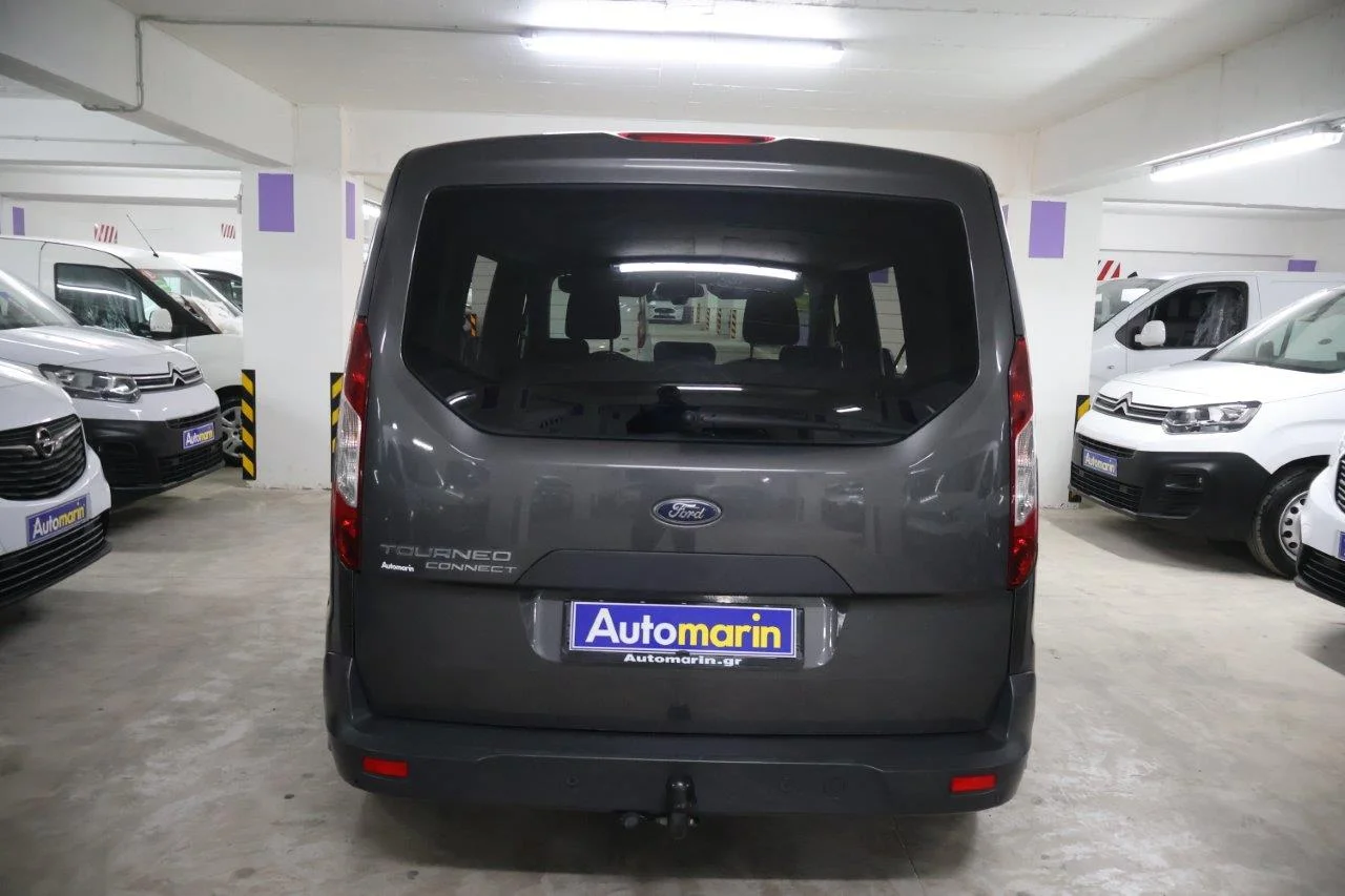 Ford Grand Tourneo - View model 5