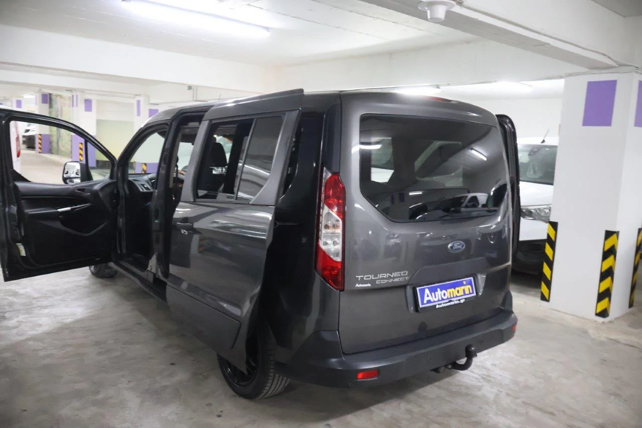 Ford Grand Tourneo - View model 8