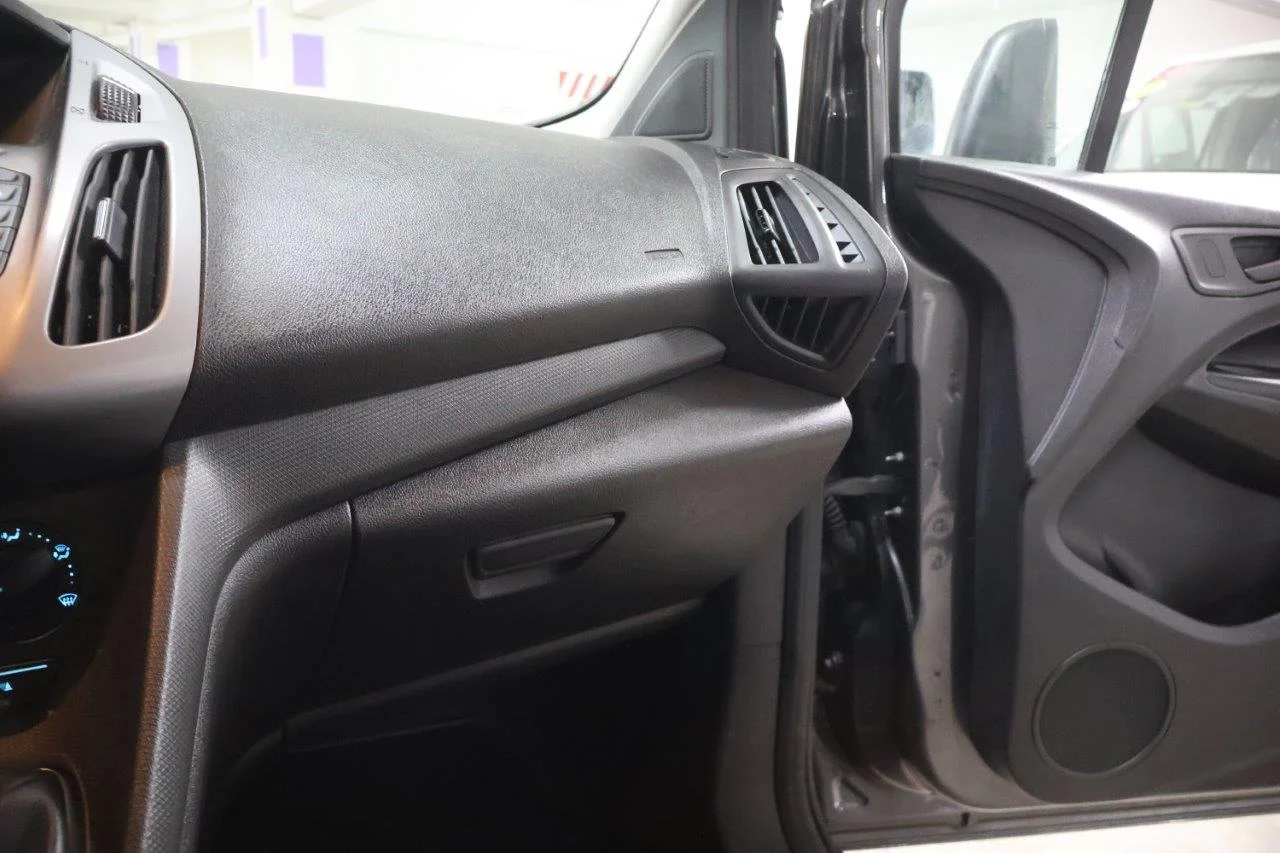 Ford Grand Tourneo - View model 30