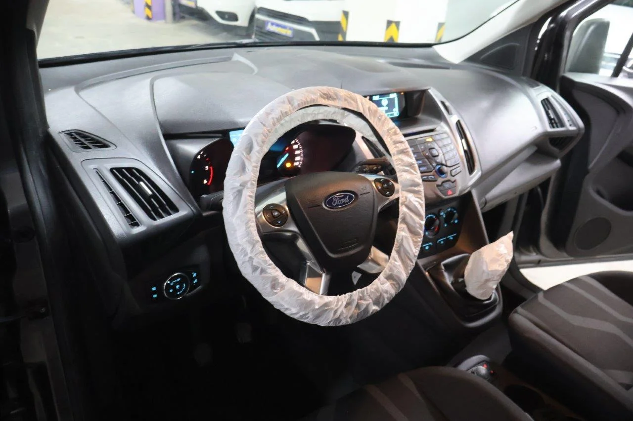 Ford Grand Tourneo - View model 35