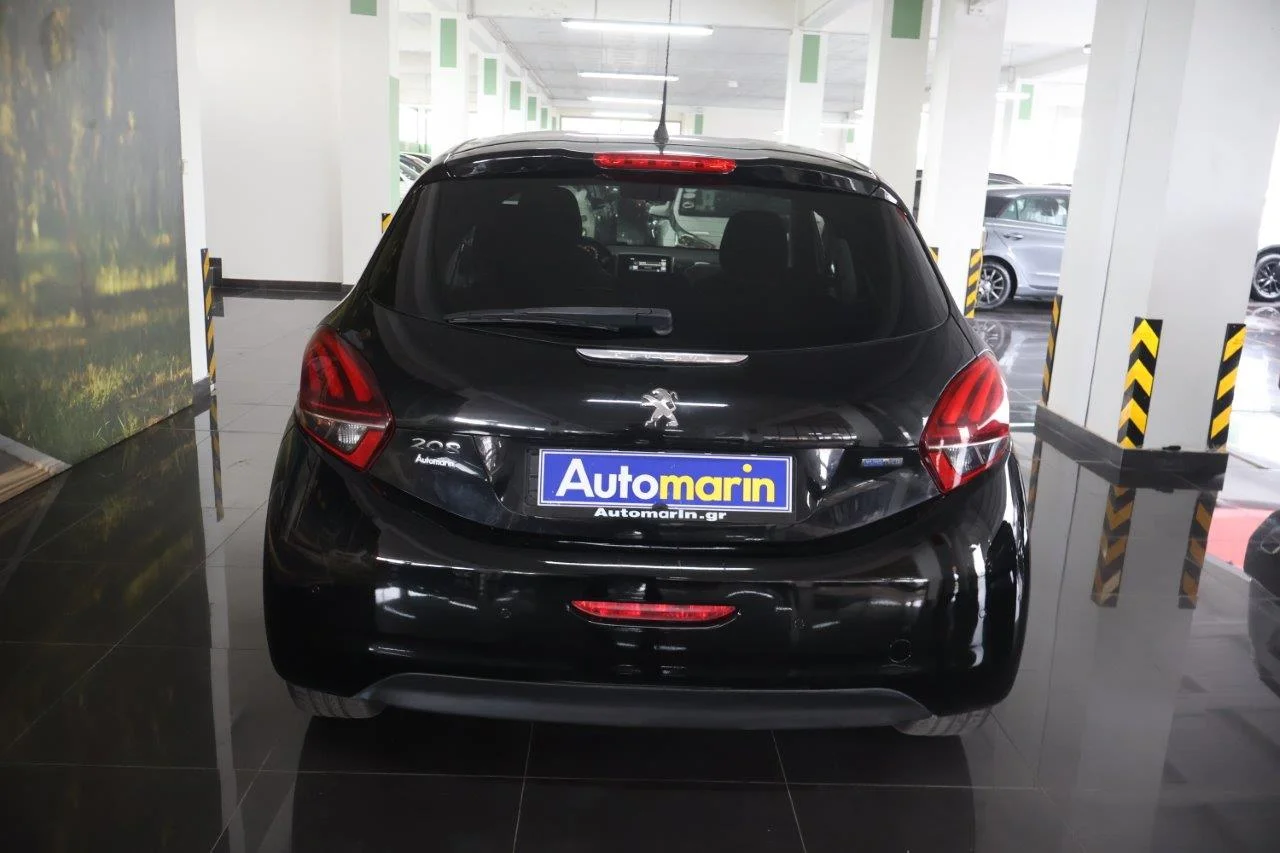 Peugeot 208 - View model 5