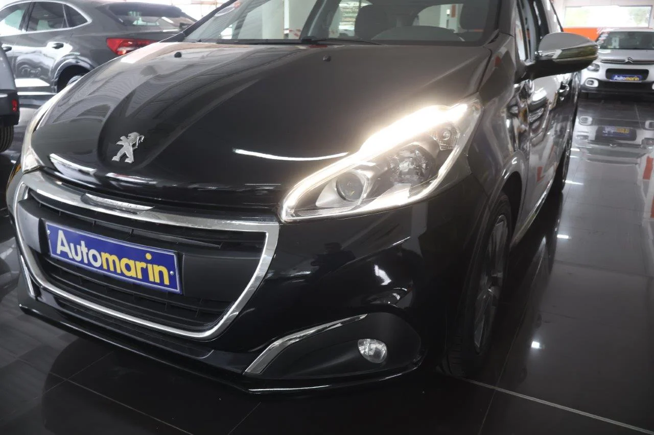 Peugeot 208 - View model 18