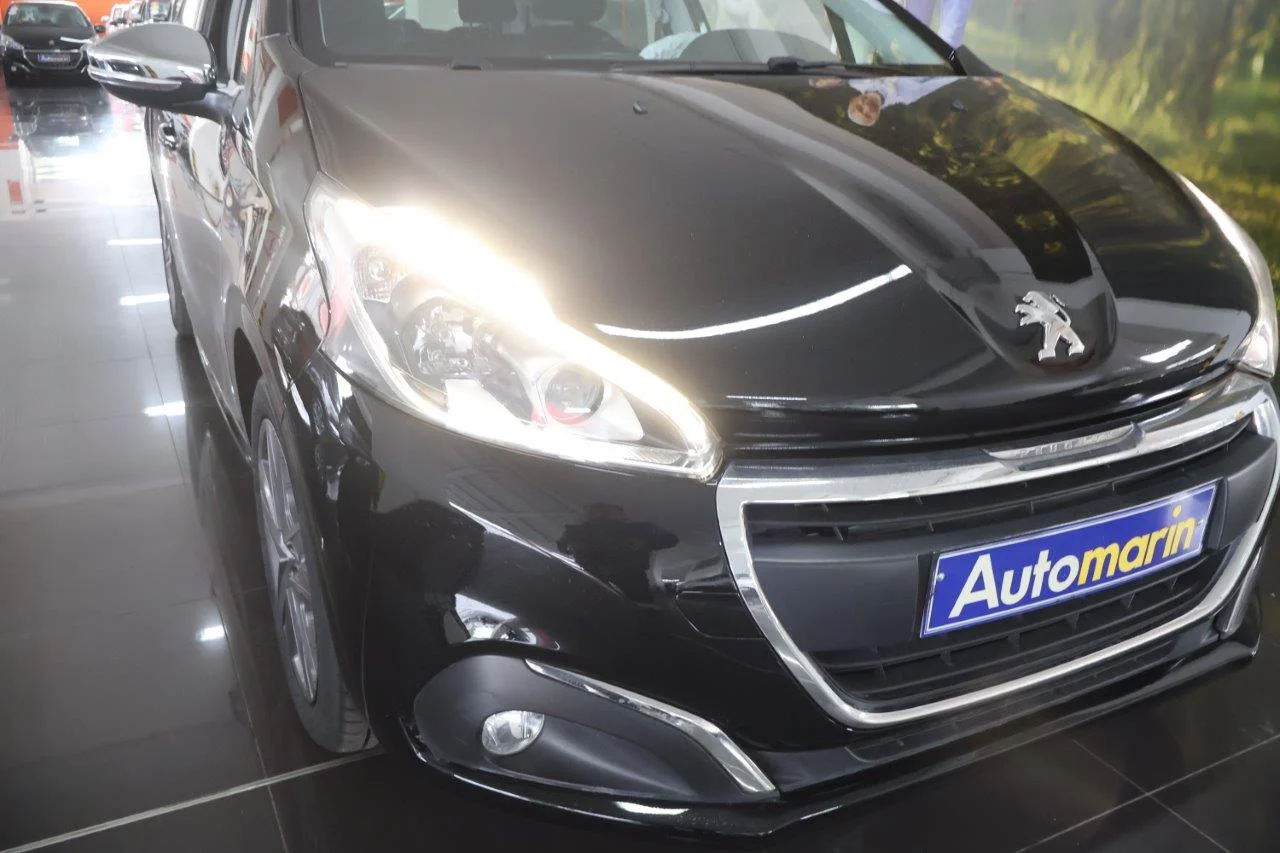 Peugeot 208 - View model 19