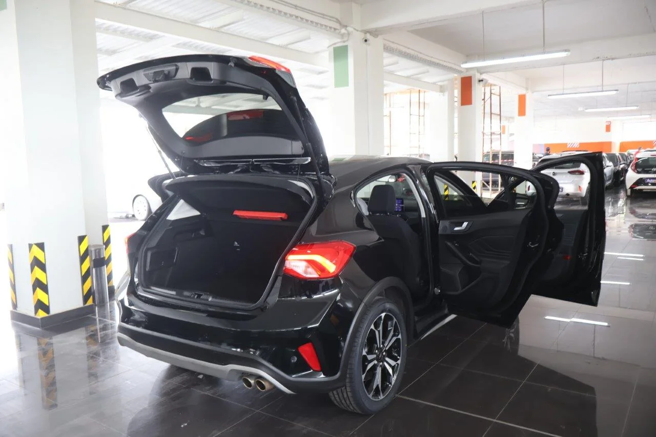 Ford Focus - View model 6
