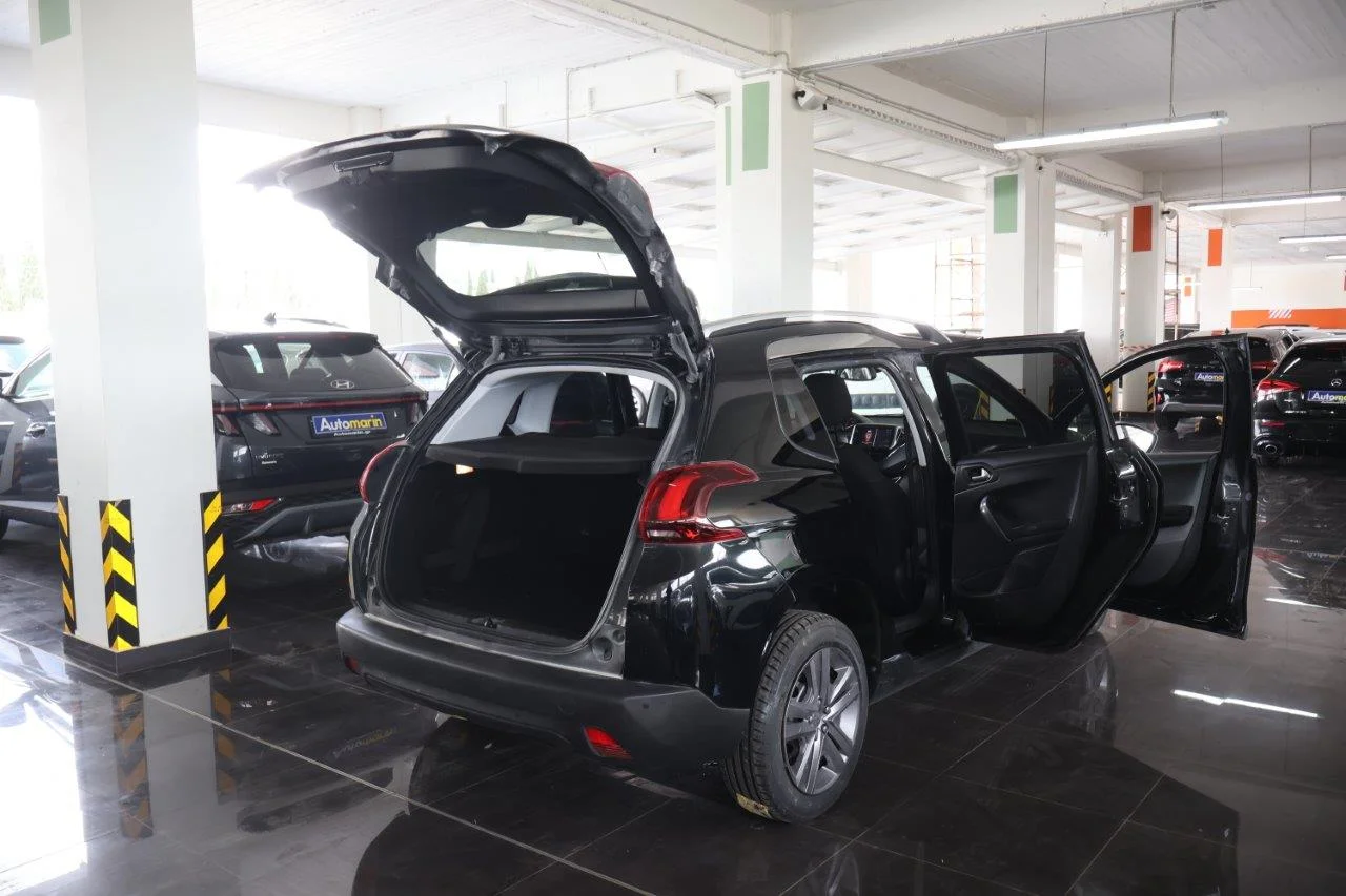 Peugeot 2008 - View model 7