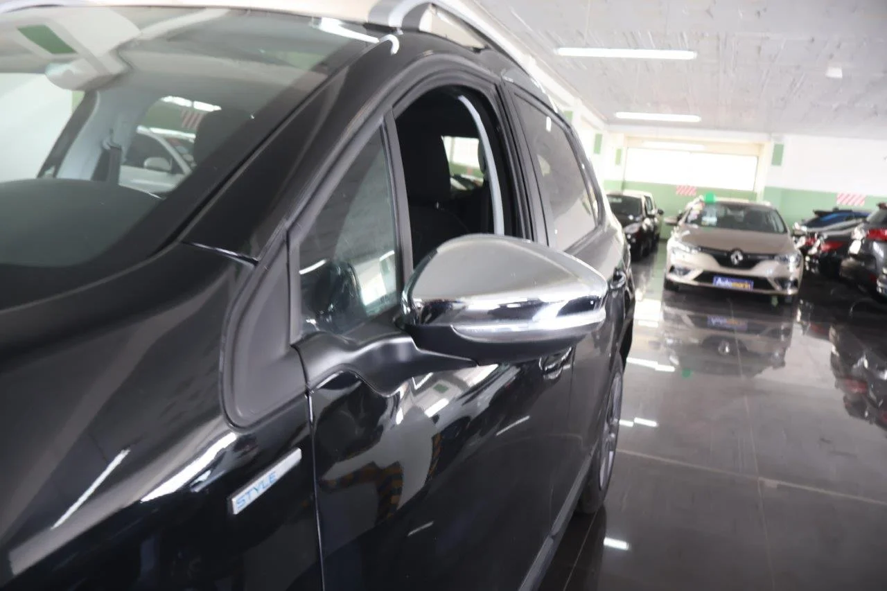 Peugeot 2008 - View model 17