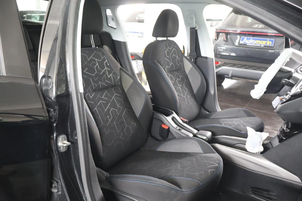 Peugeot 2008 - View model 26