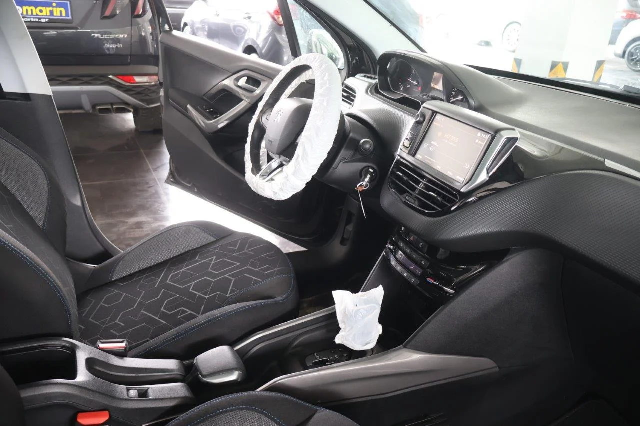 Peugeot 2008 - View model 38