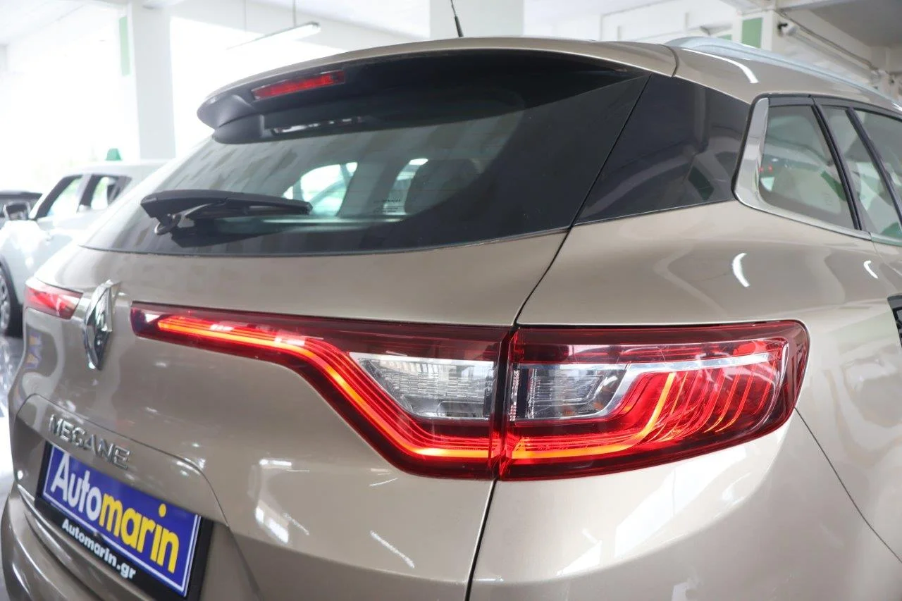 Renault Megane - View model 9