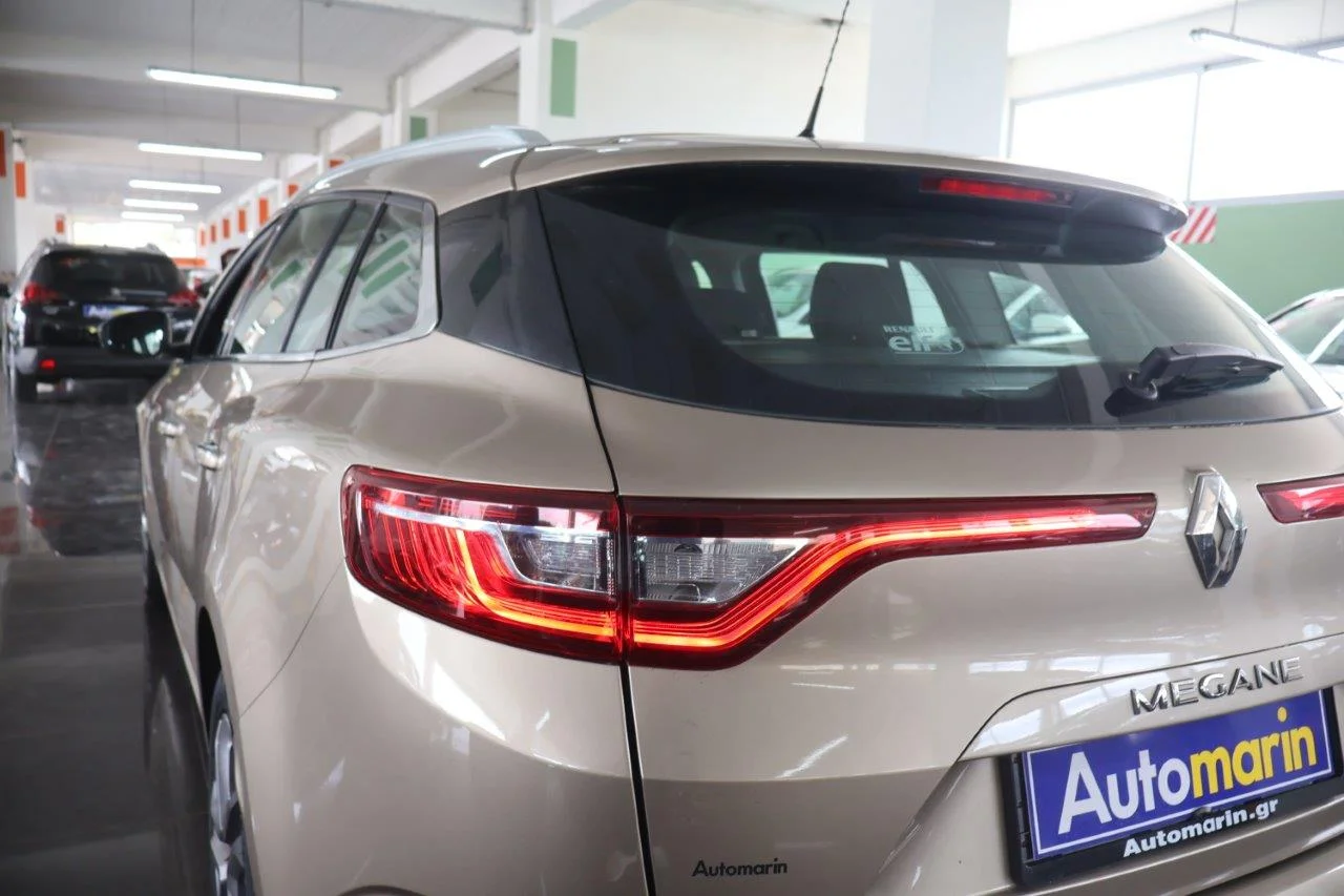 Renault Megane - View model 10