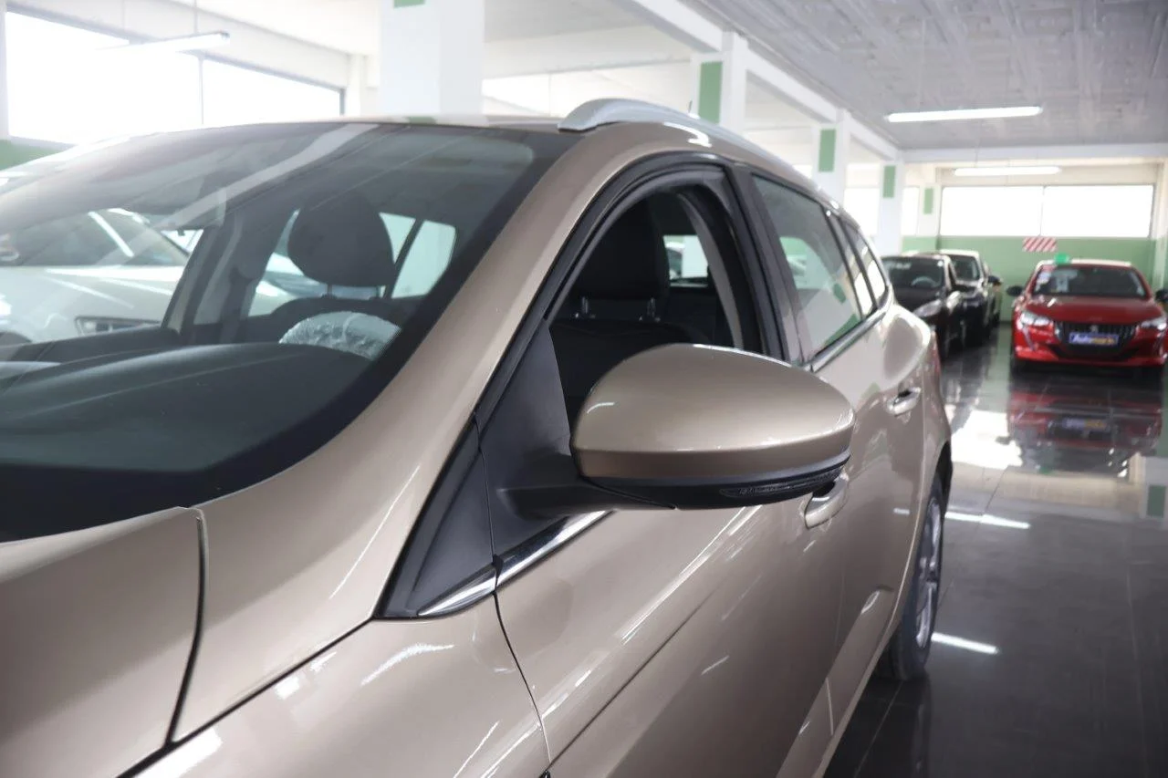 Renault Megane - View model 12