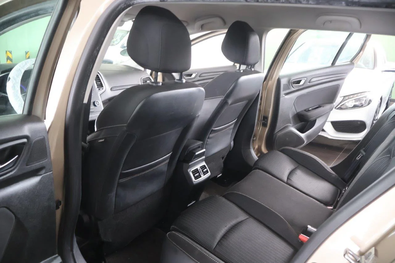 Renault Megane - View model 19