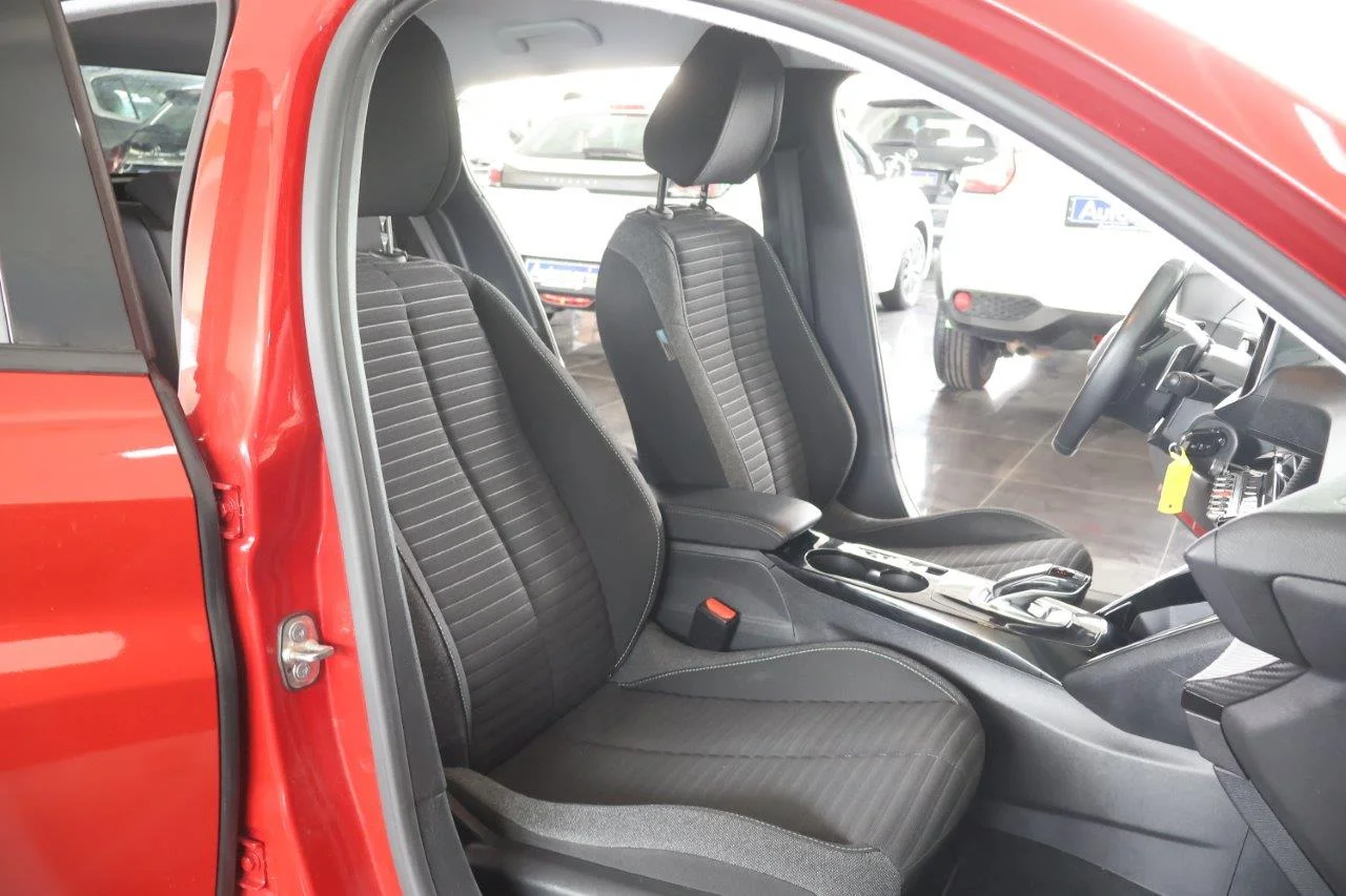 Peugeot 208 - View model 22