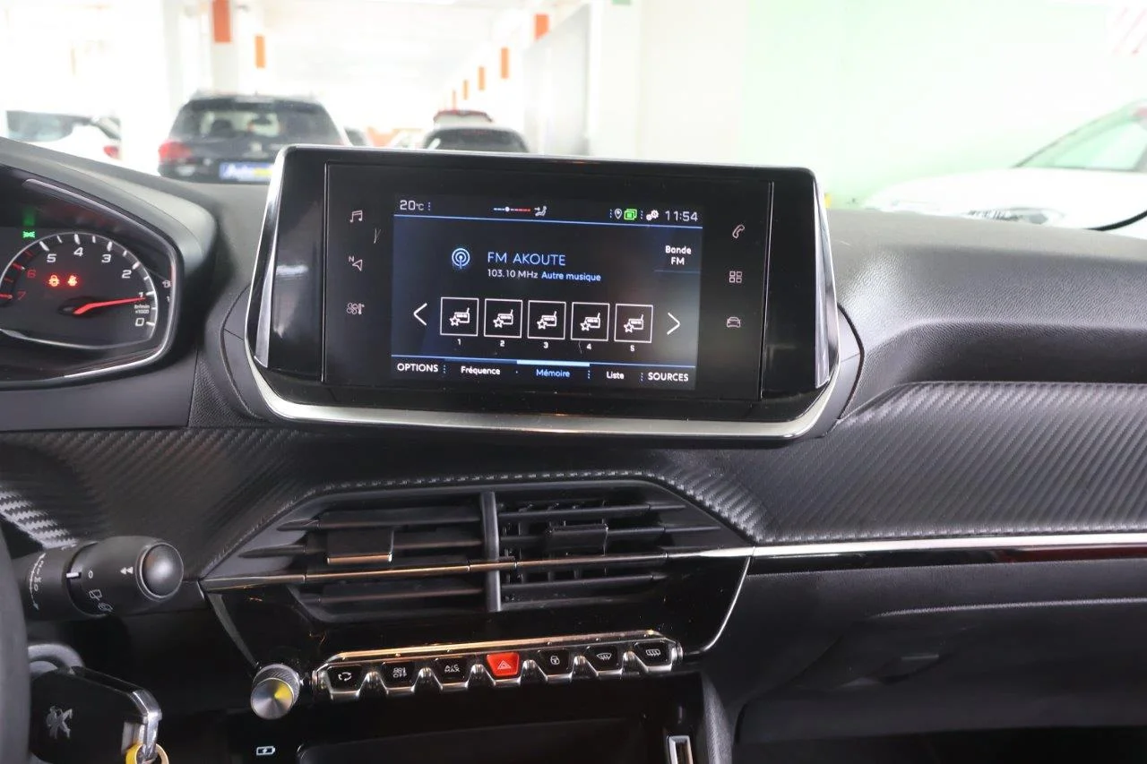 Peugeot 208 - View model 27