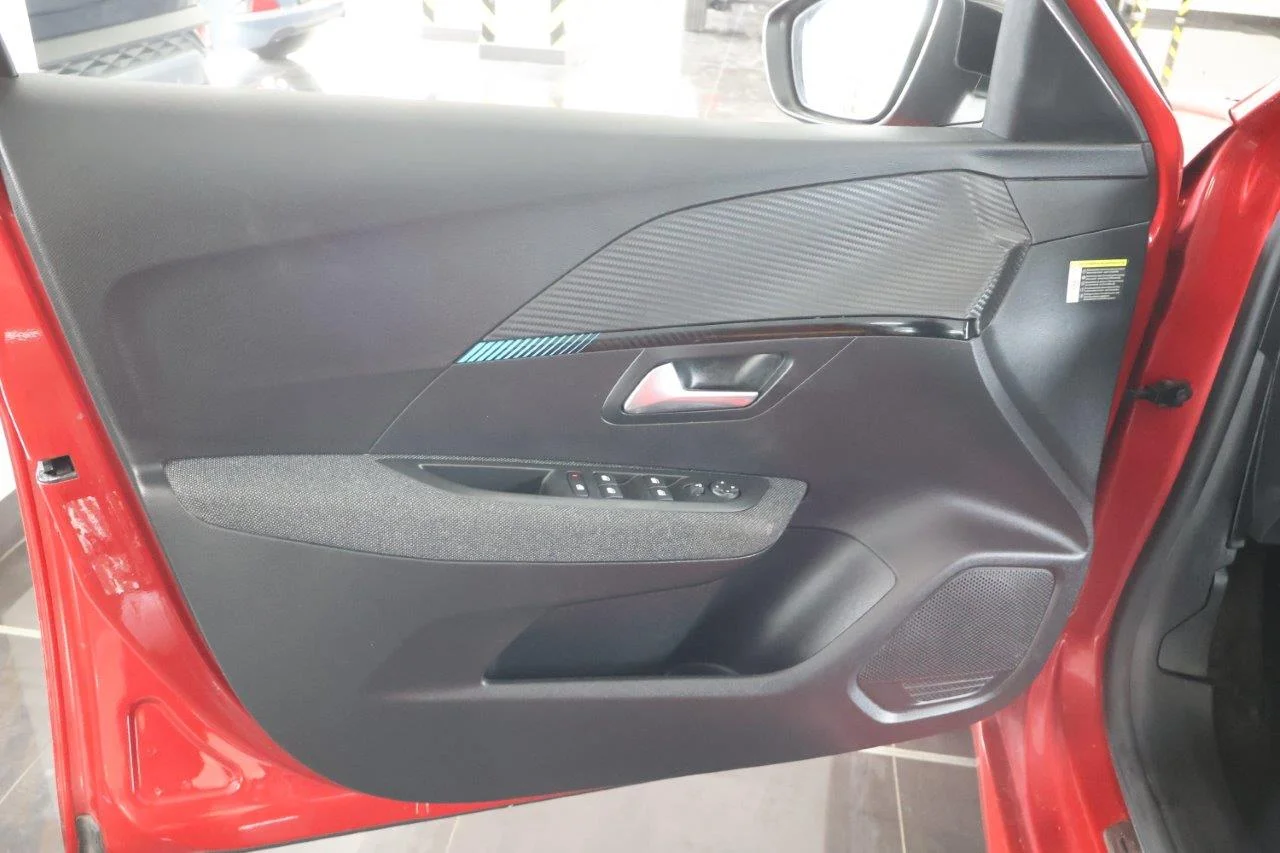 Peugeot 208 - View model 32